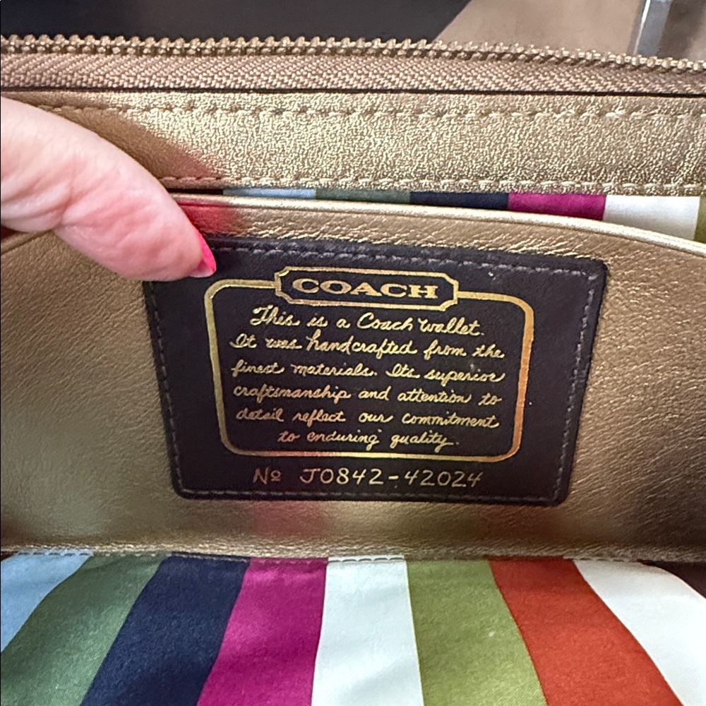 Coach Signature Stripe full zip wallet with interior legacy lining - Picture 5 of 12